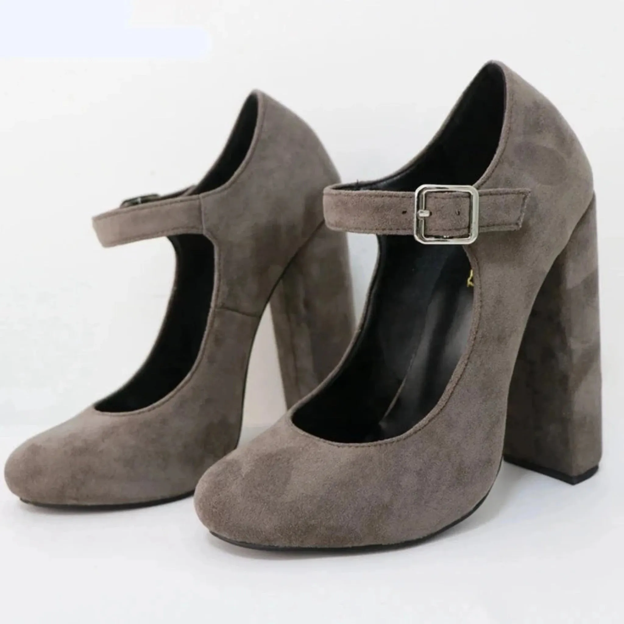 Black Mary Jane Pumps