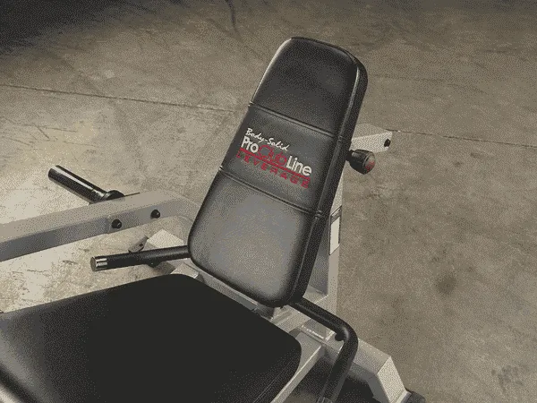 Body-Solid Leverage Leg Extension Machine