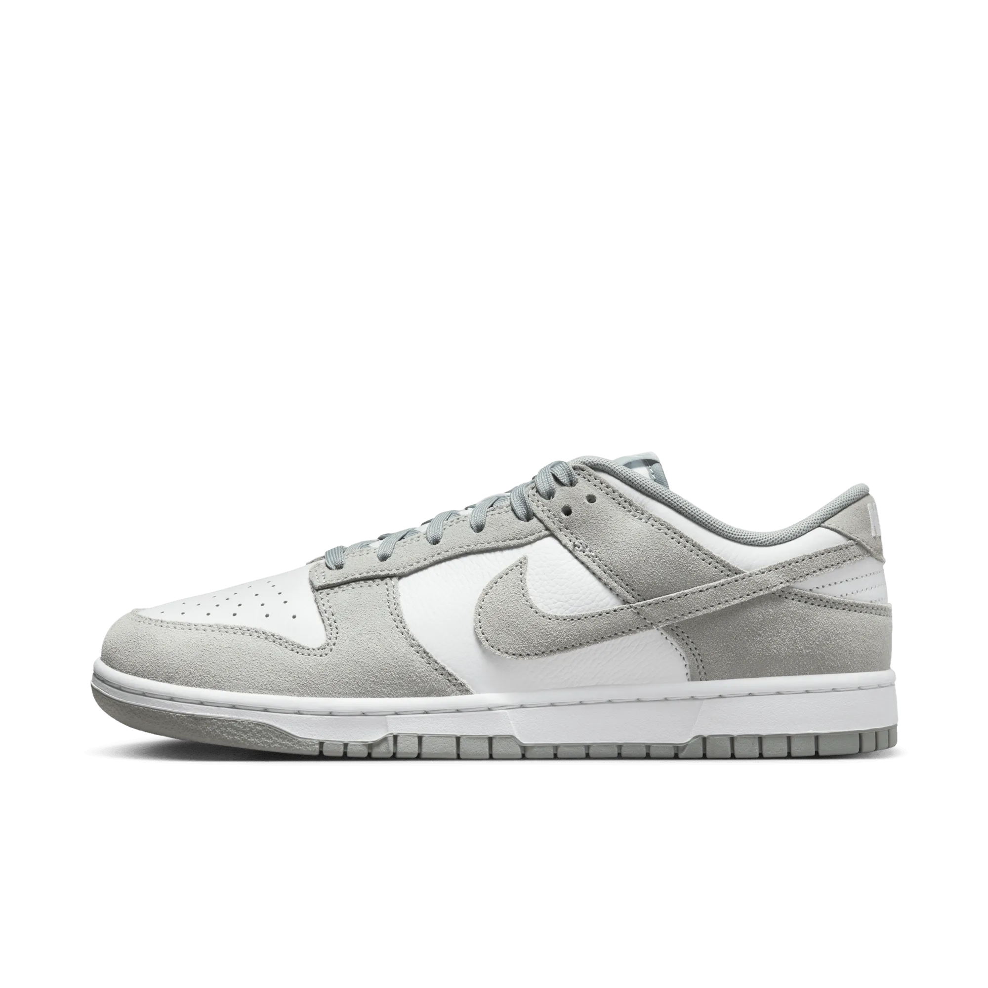 Dunk Low Retro SE