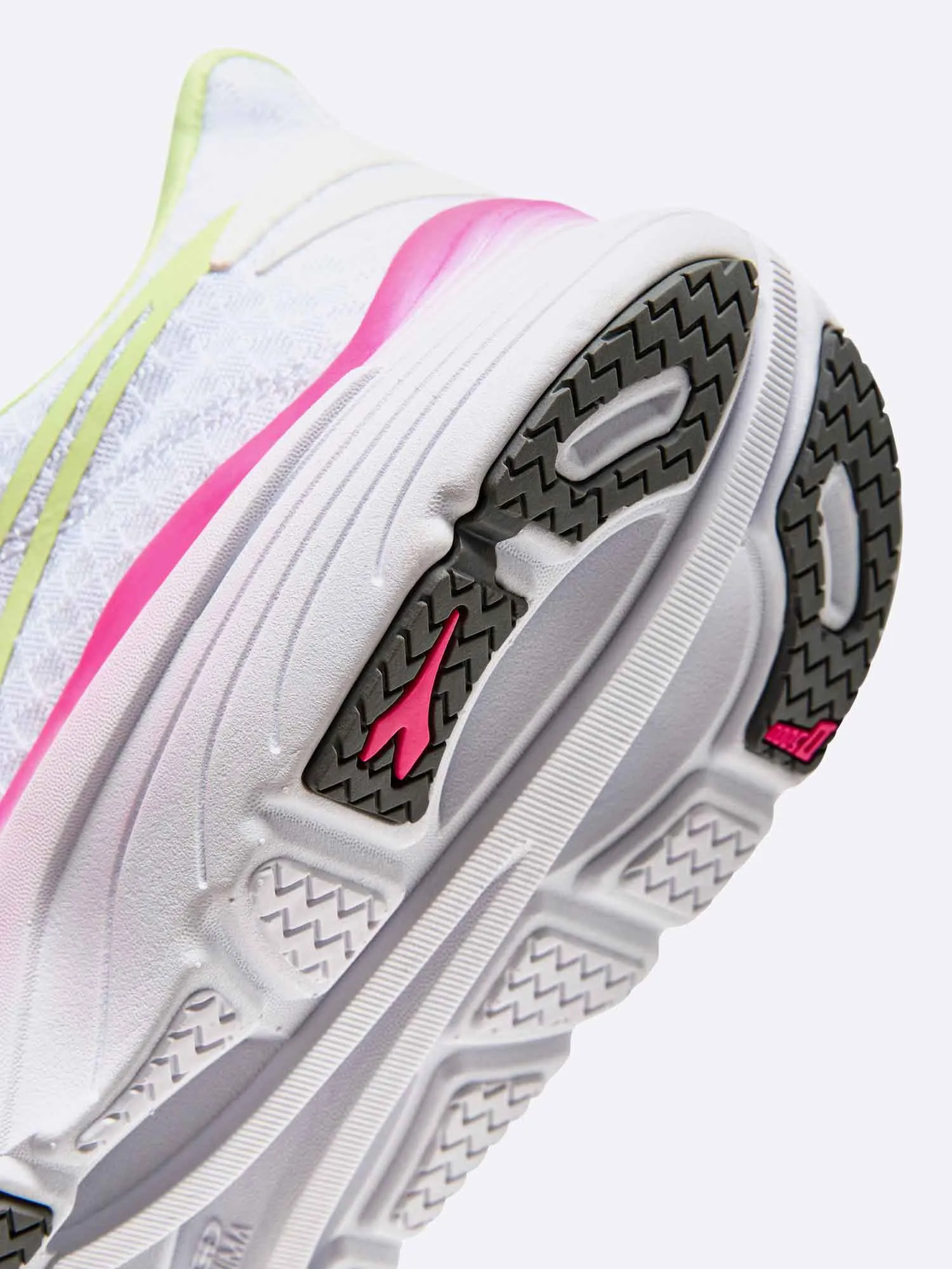 EQUIP NUCLEO W RUNNING SHOES