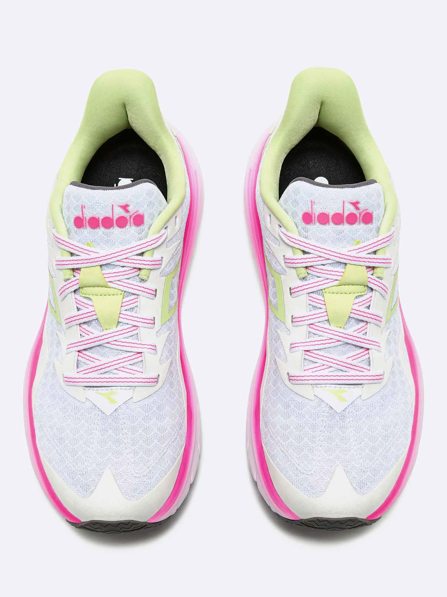 EQUIP NUCLEO W RUNNING SHOES