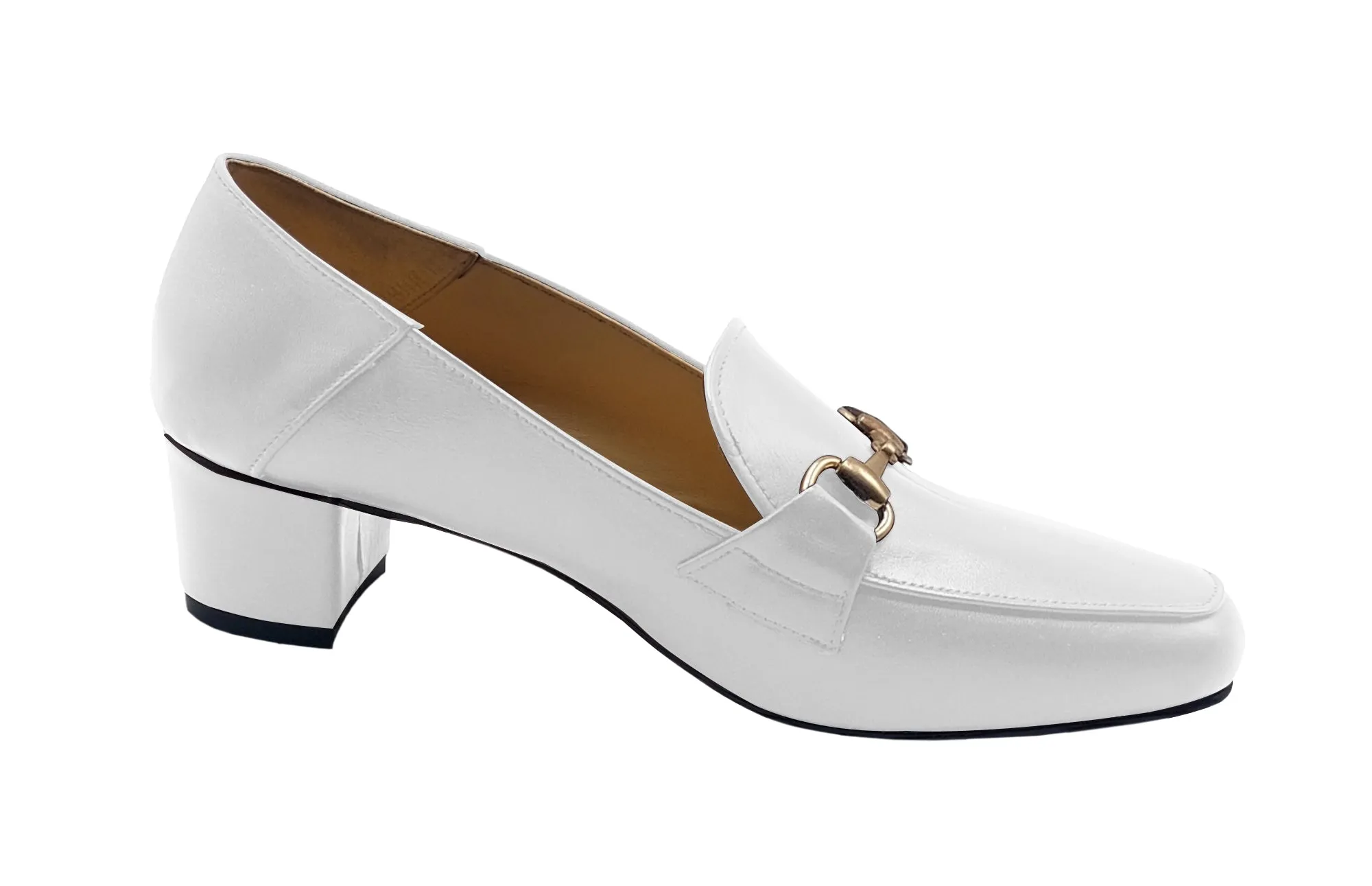 Ladies leather court shoe LS05