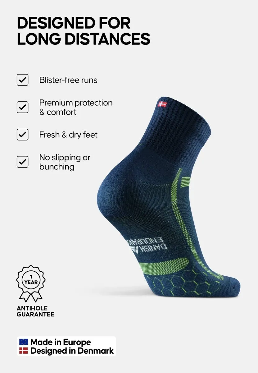 LONG-DISTANCE RUNNING SOCKS