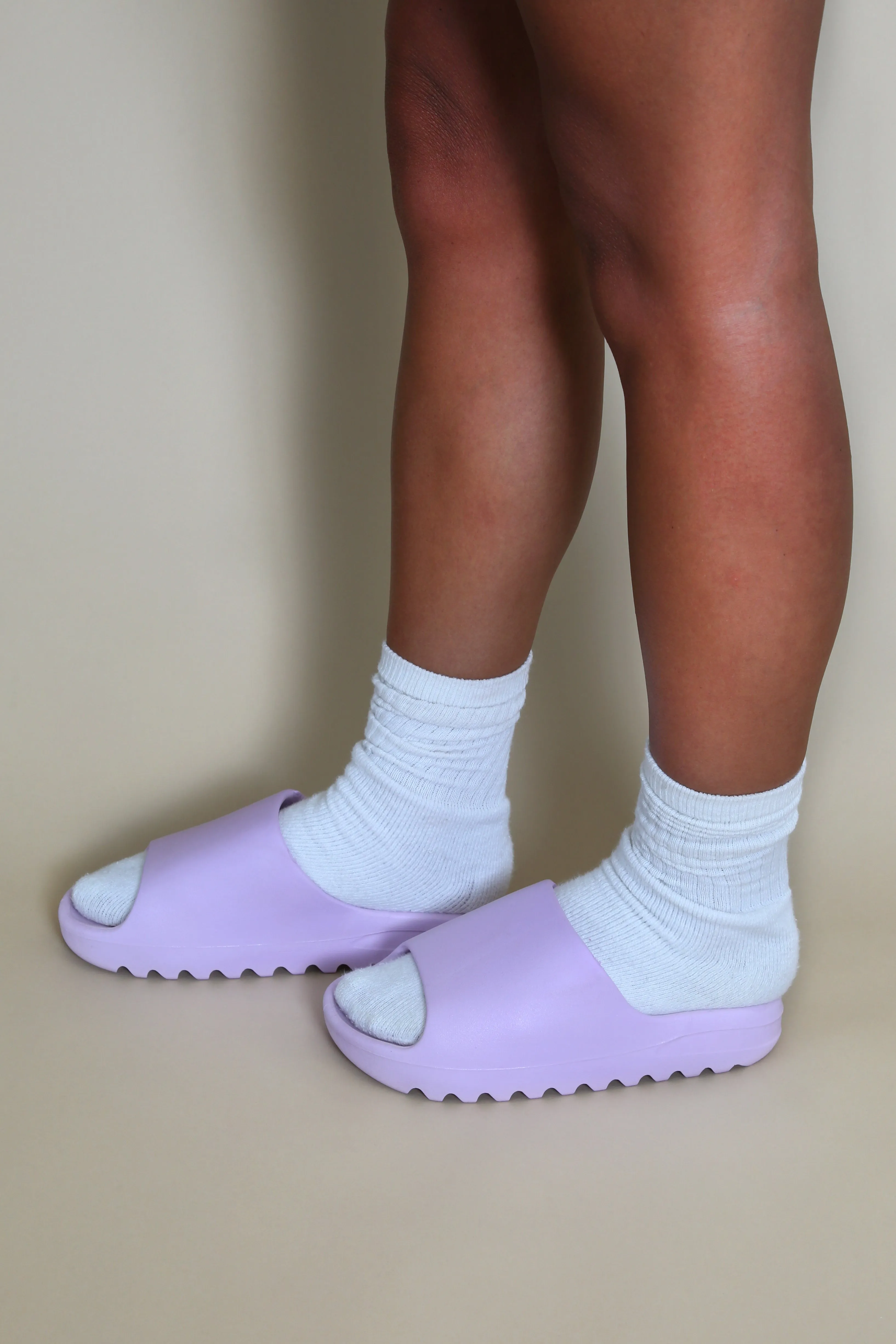 Rubber Ribbed Sole Sliders In Lilac