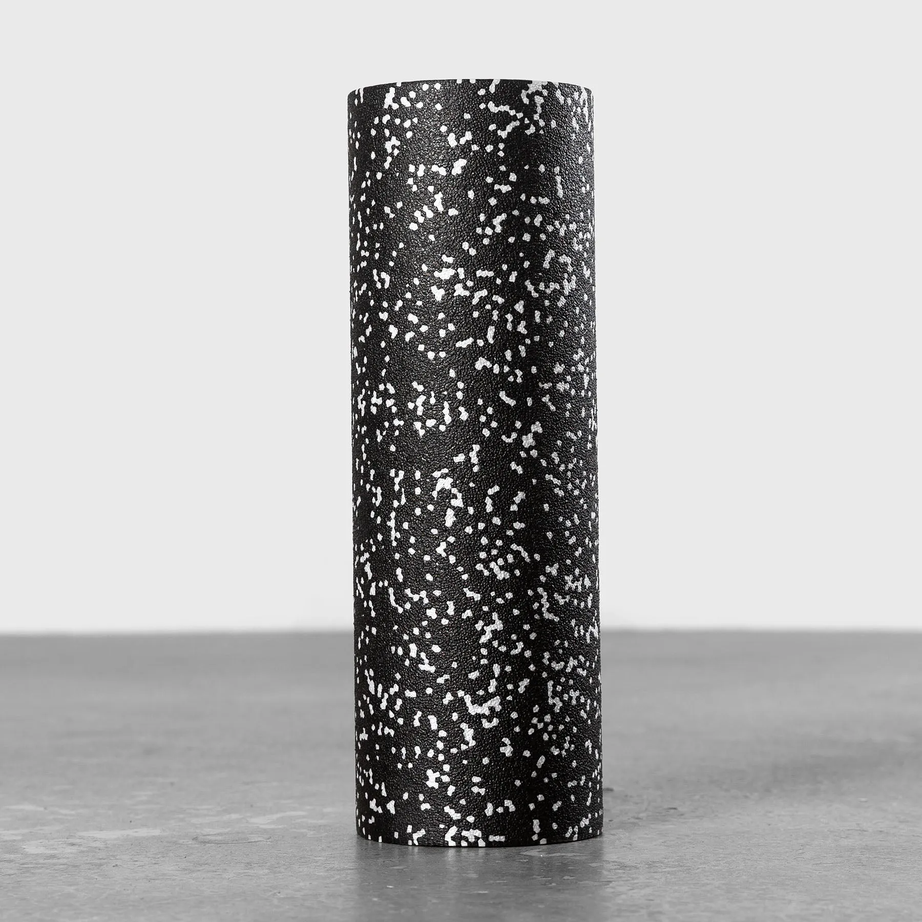 TWL - FOAM ROLLER - BLACK/WHITE - 45cm