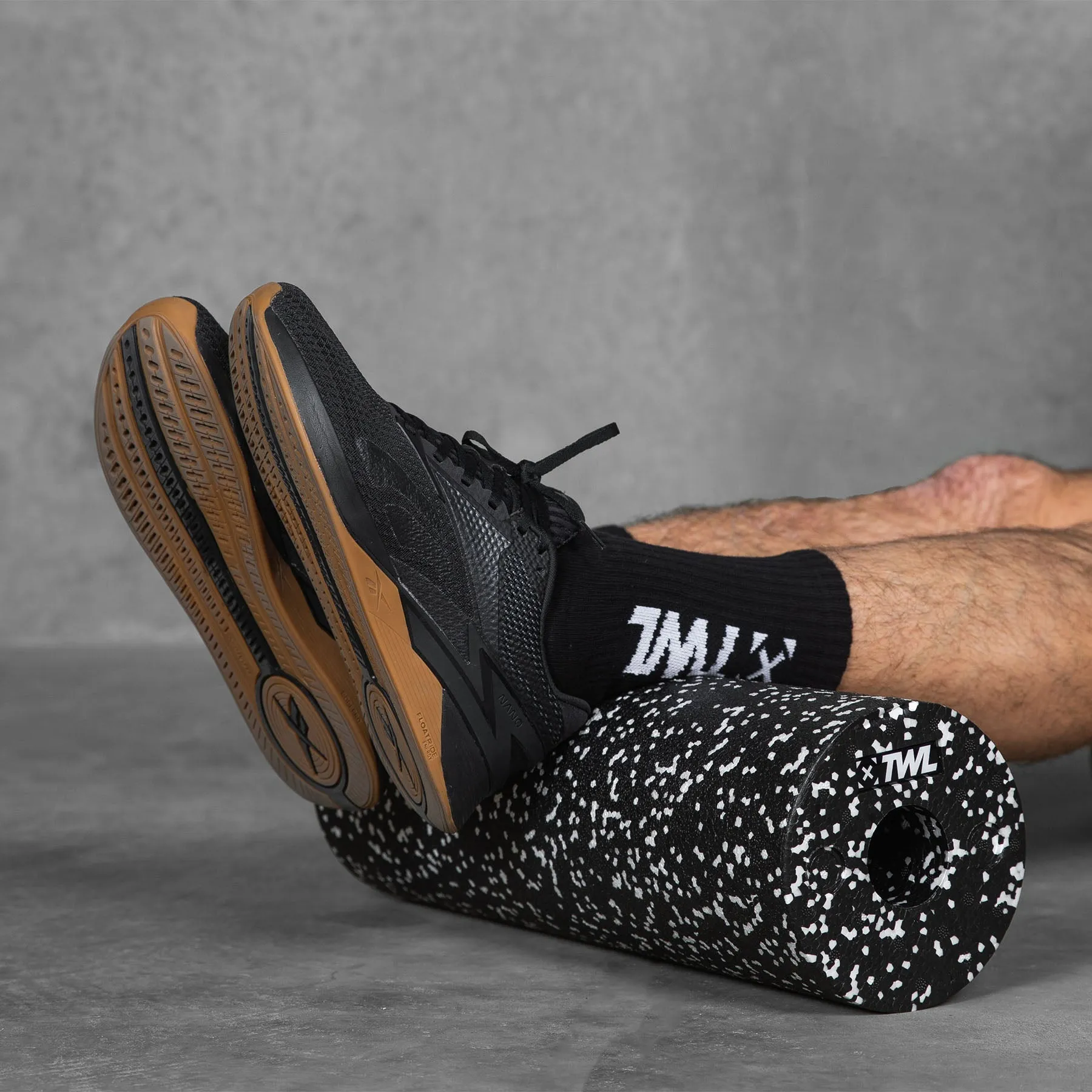 TWL - FOAM ROLLER - BLACK/WHITE - 45cm