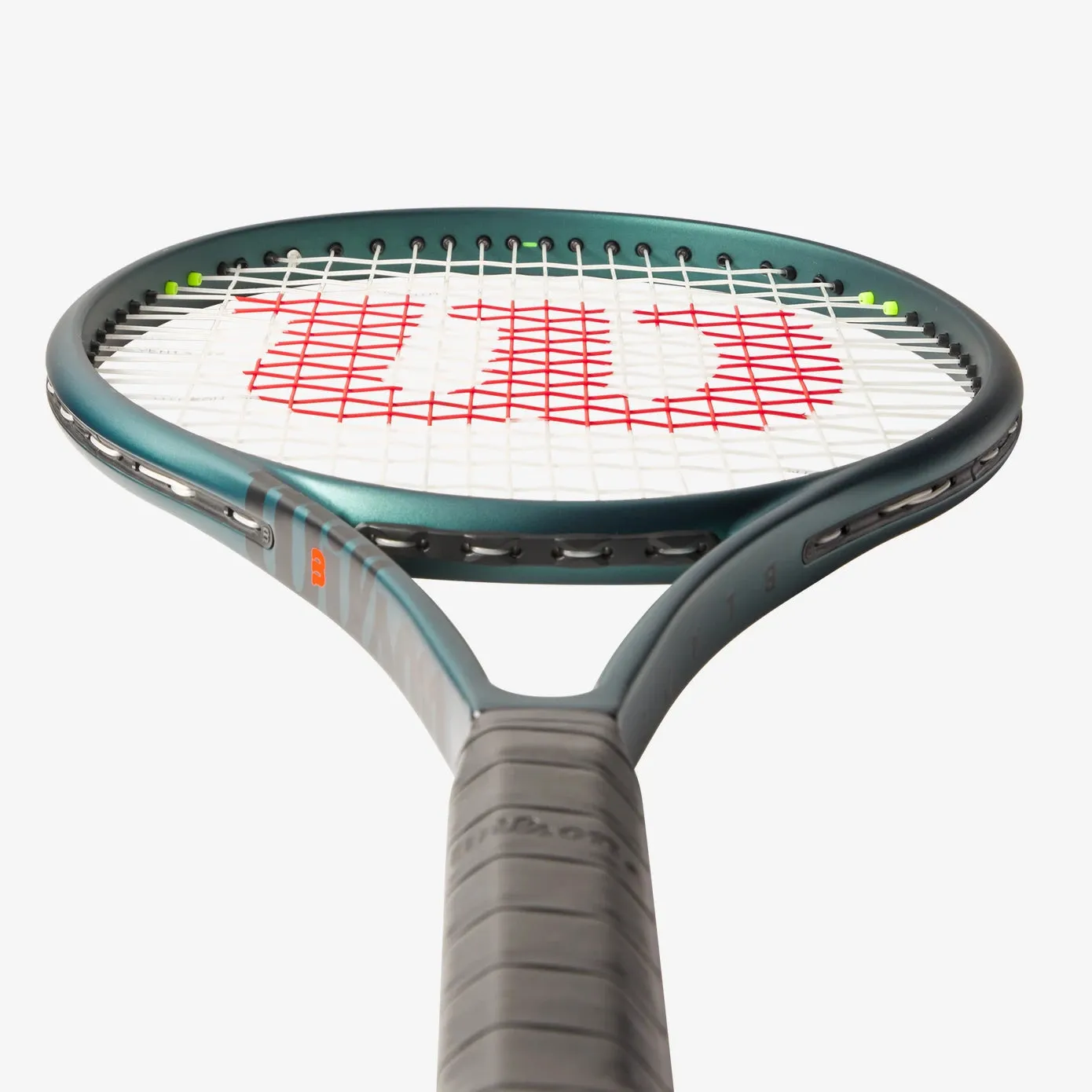 Wilson Blade Jr. 26 v9.0